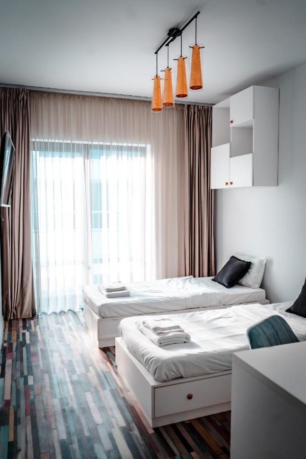 Luxury Family Apartment With Private Parking And Forest View Тімішоара Екстер'єр фото
