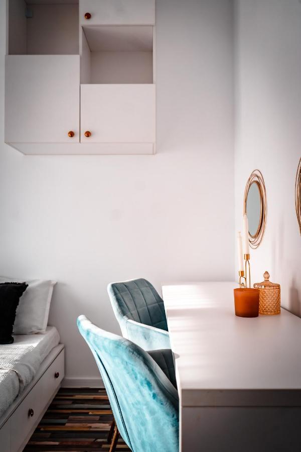 Luxury Family Apartment With Private Parking And Forest View Тімішоара Екстер'єр фото