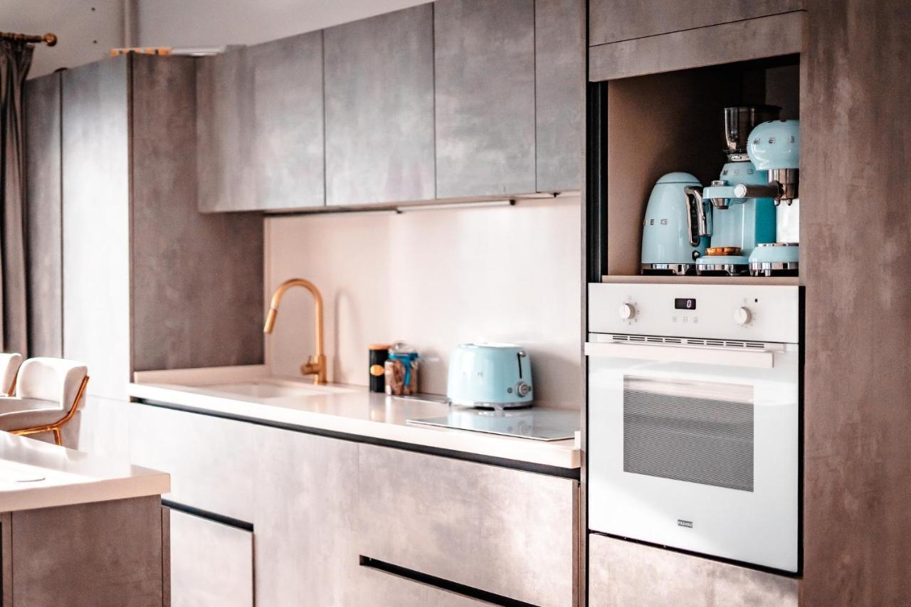 Luxury Family Apartment With Private Parking And Forest View Тімішоара Екстер'єр фото